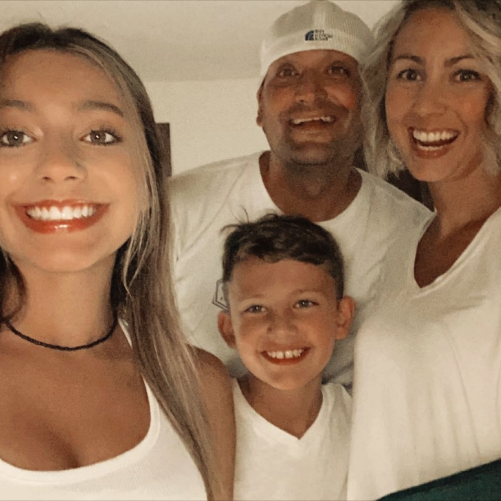 Meet your Posher, Kendra